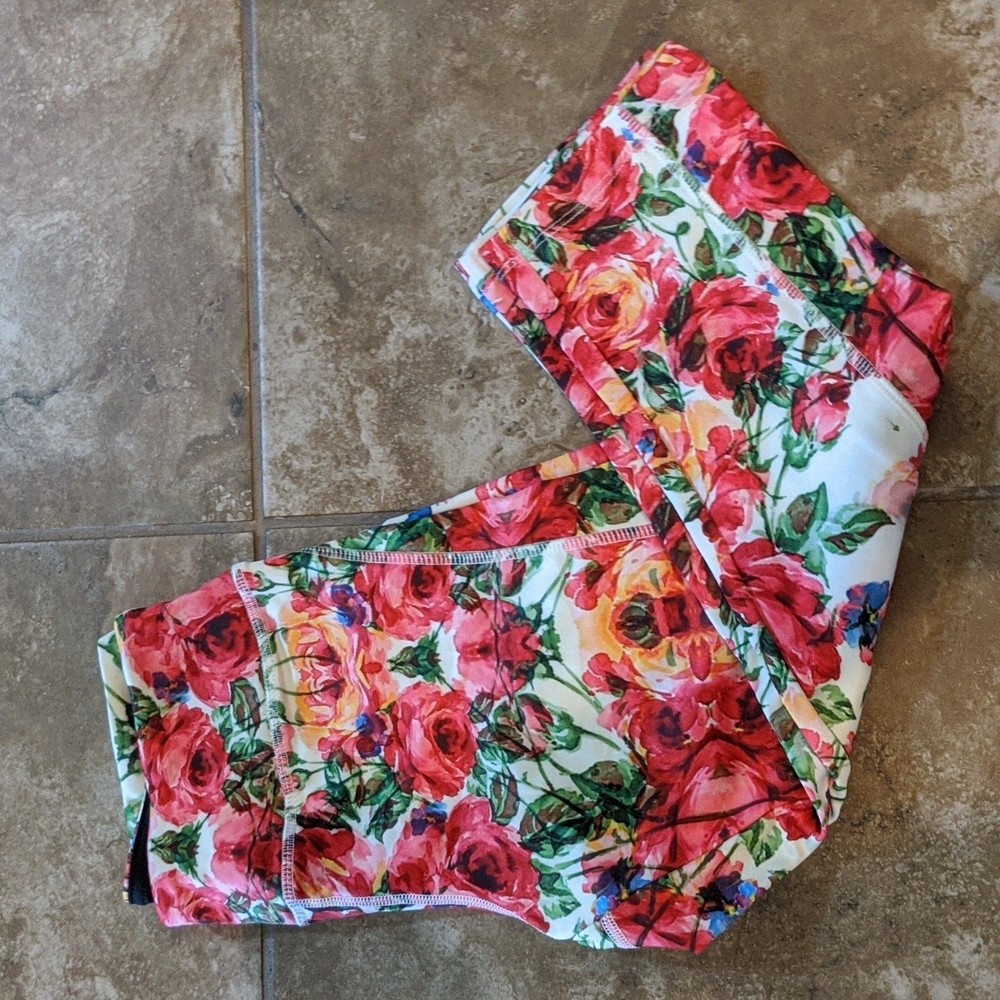 Floral workout LuLaRoe leggings, size XS